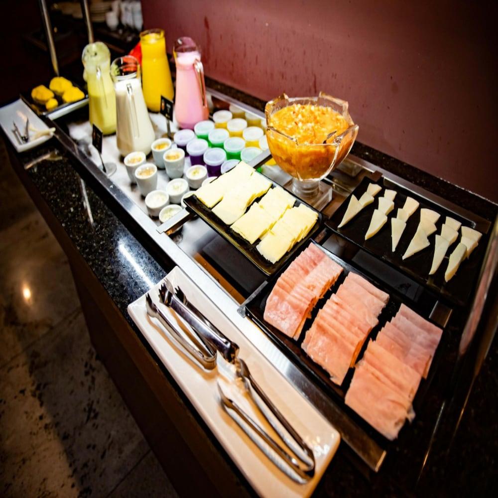 Allia Gran Pampulha Suites ベロ・オリゾンテ エクステリア 写真